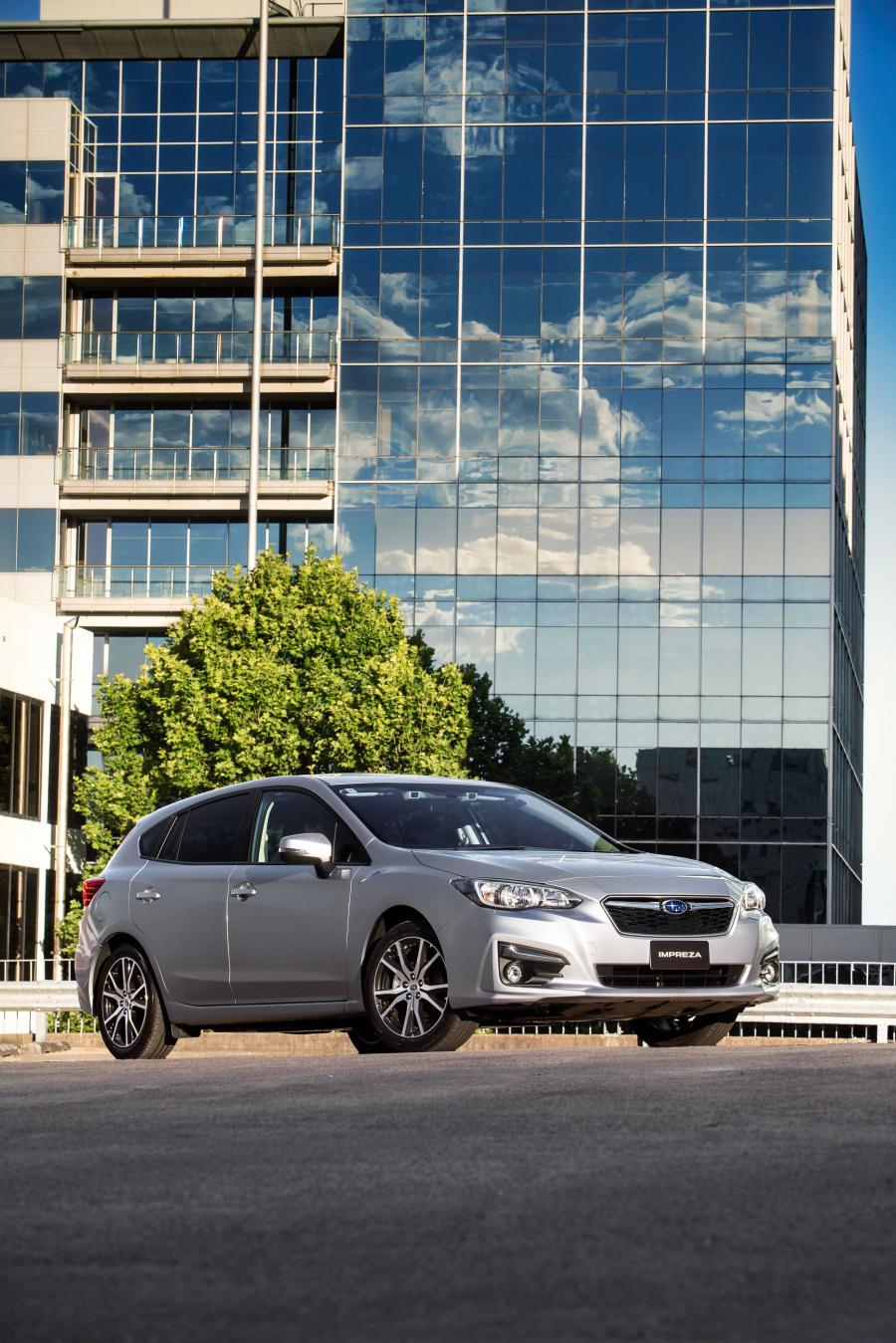 Subaru Impreza 5-Door 2.0i 2016 года  (AU) (фото 3 из 7)